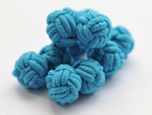 Blauwe zijden Love Knots